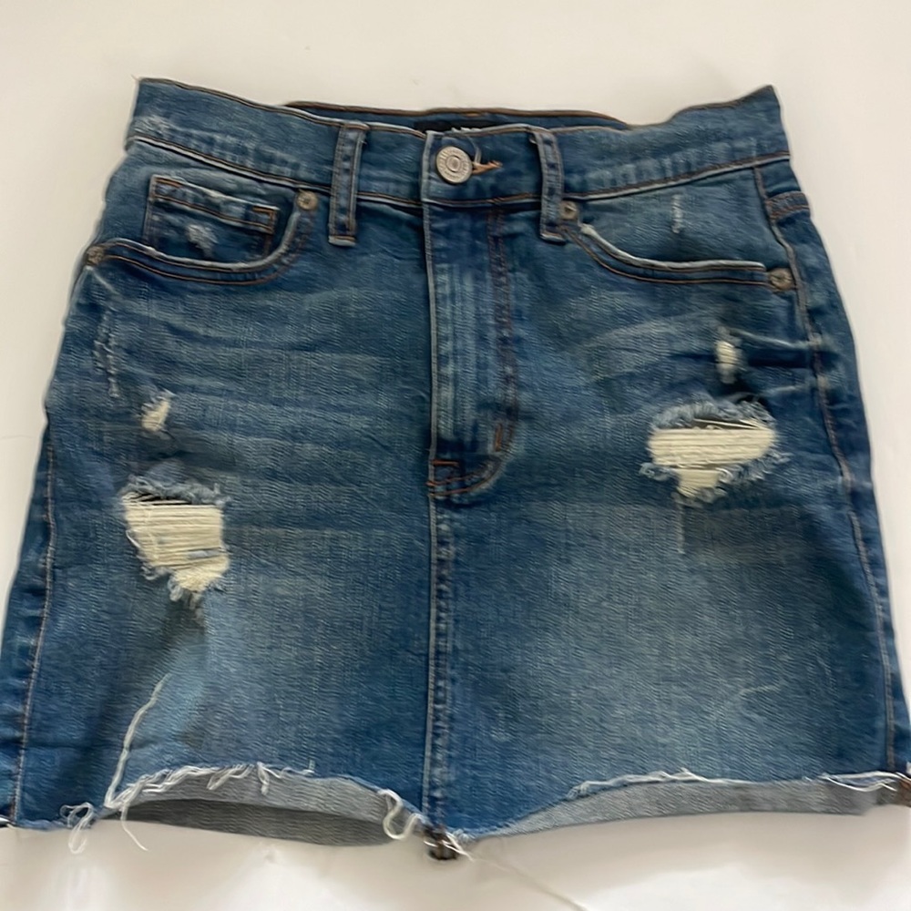 Aero High Rise Mini Denim Skirt Blue Distressed Size 2.  NWT